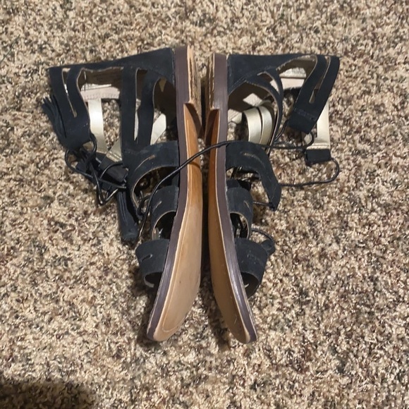 Sam Edelman Women's Black Gasha Gladiator Sandals - Picture 8 of 9